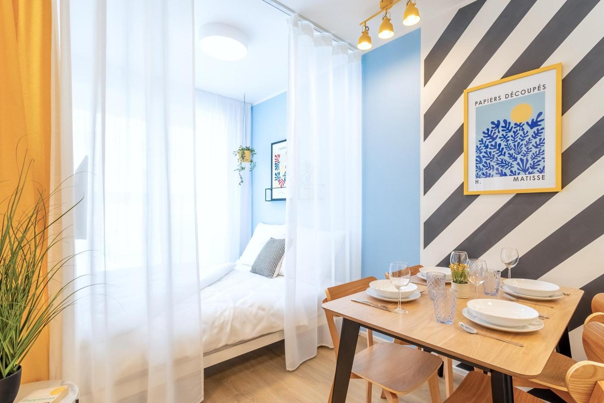 Yellow Apartment - Balcony, Free Parking, By Gravity Praag Buitenkant foto