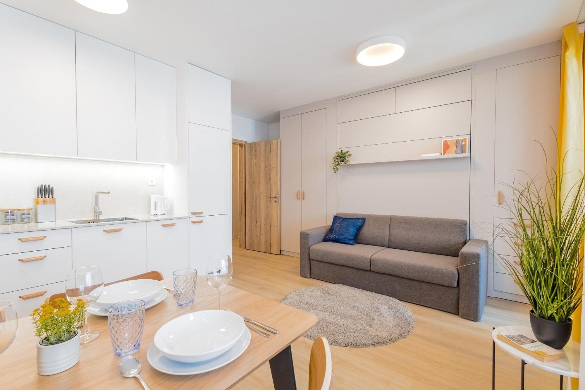 Yellow Apartment - Balcony, Free Parking, By Gravity Praag Buitenkant foto