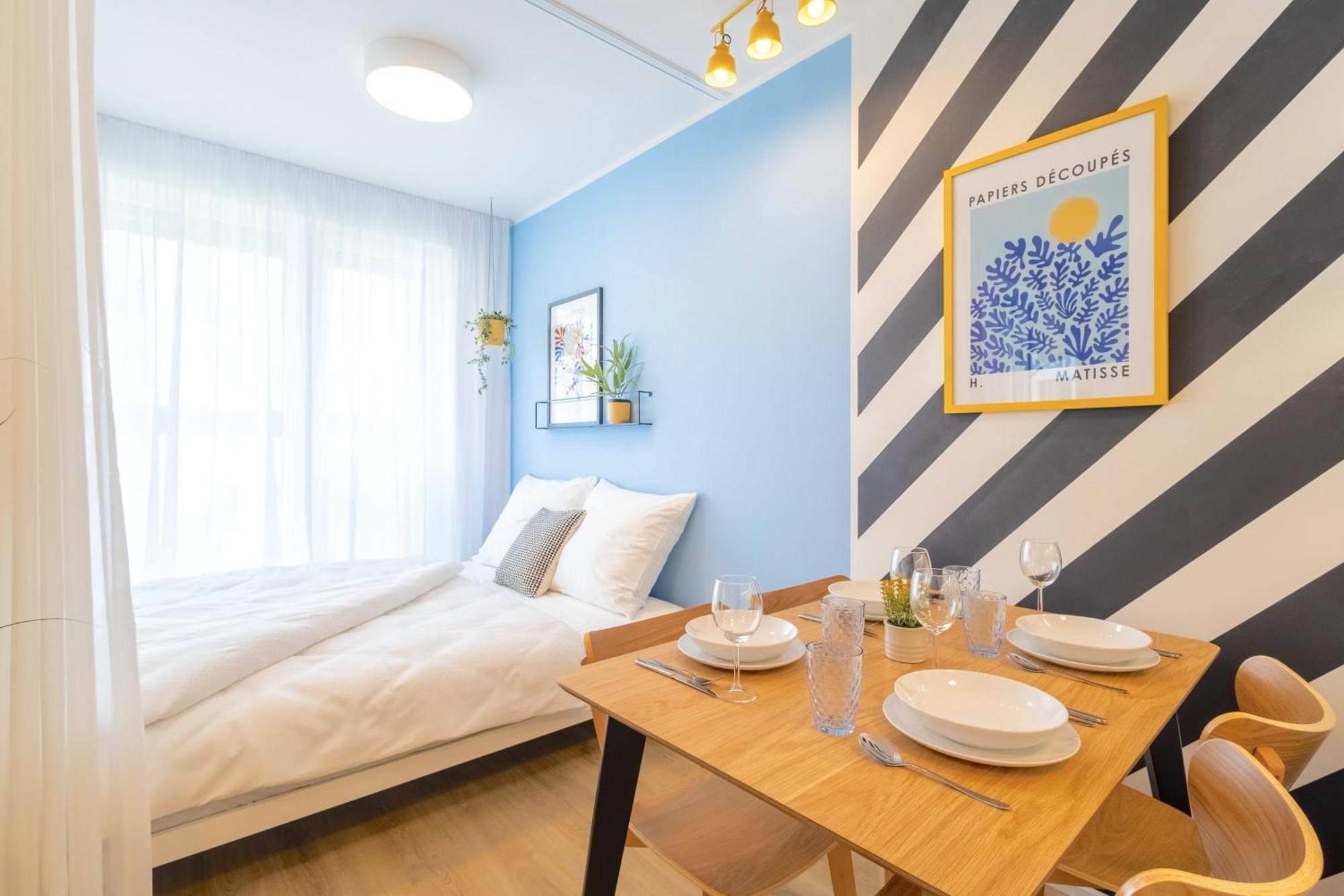 Yellow Apartment - Balcony, Free Parking, By Gravity Praag Buitenkant foto